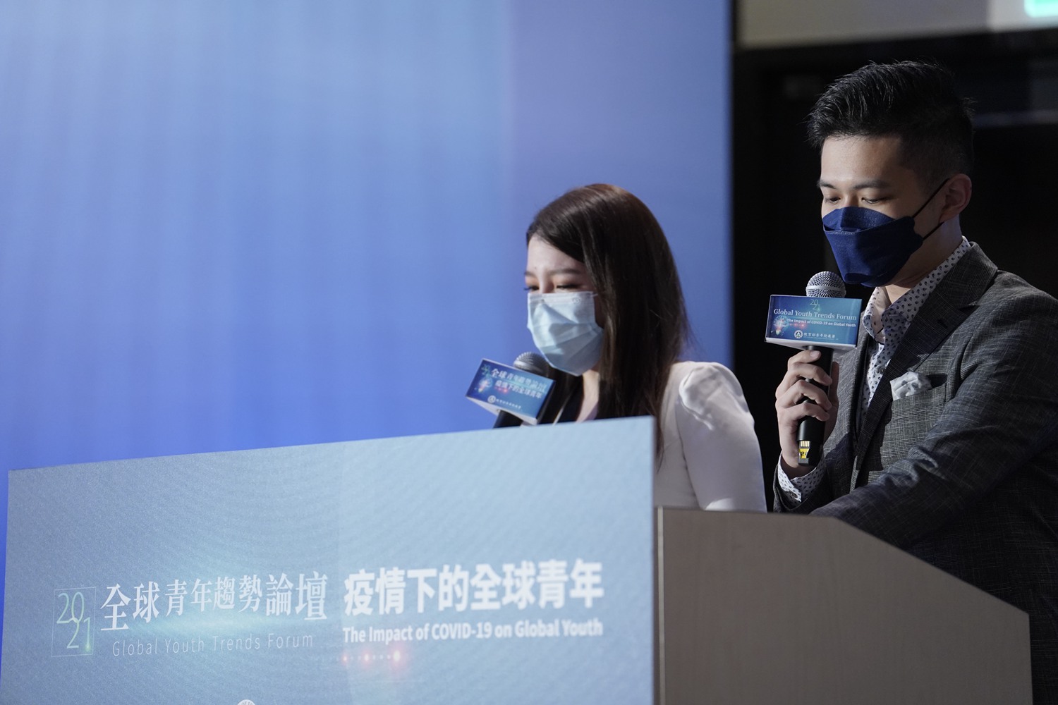 舞台燈光聚焦